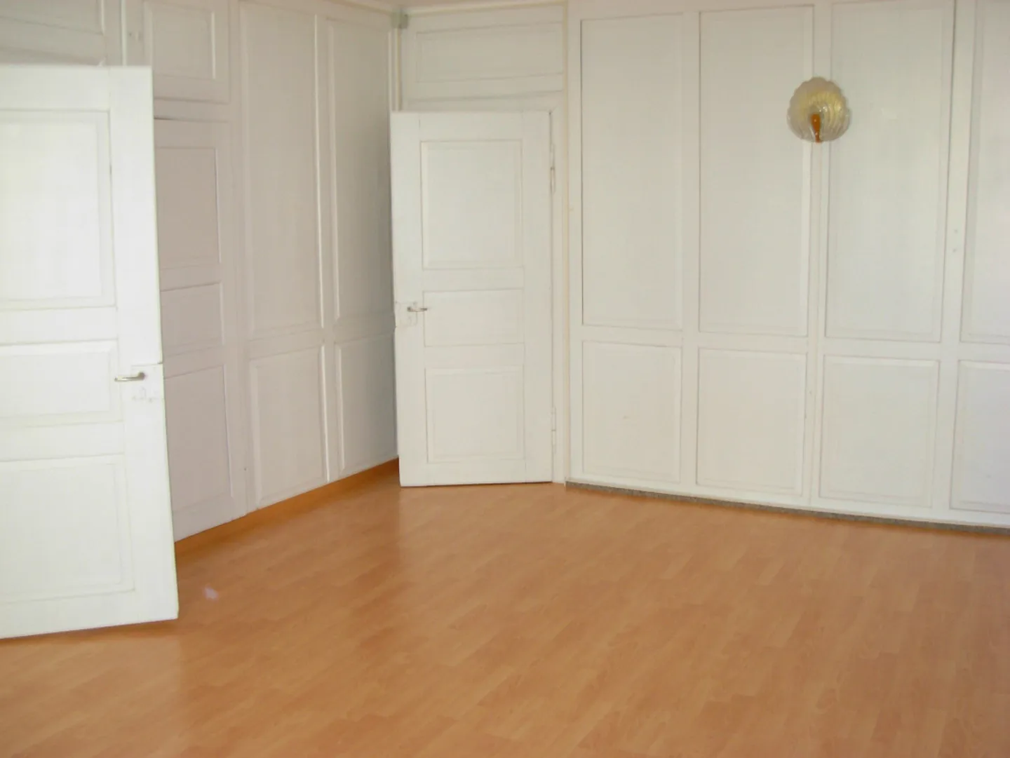 Appartement 2.5 pièces en emplacement central - Photo 2 sur 5