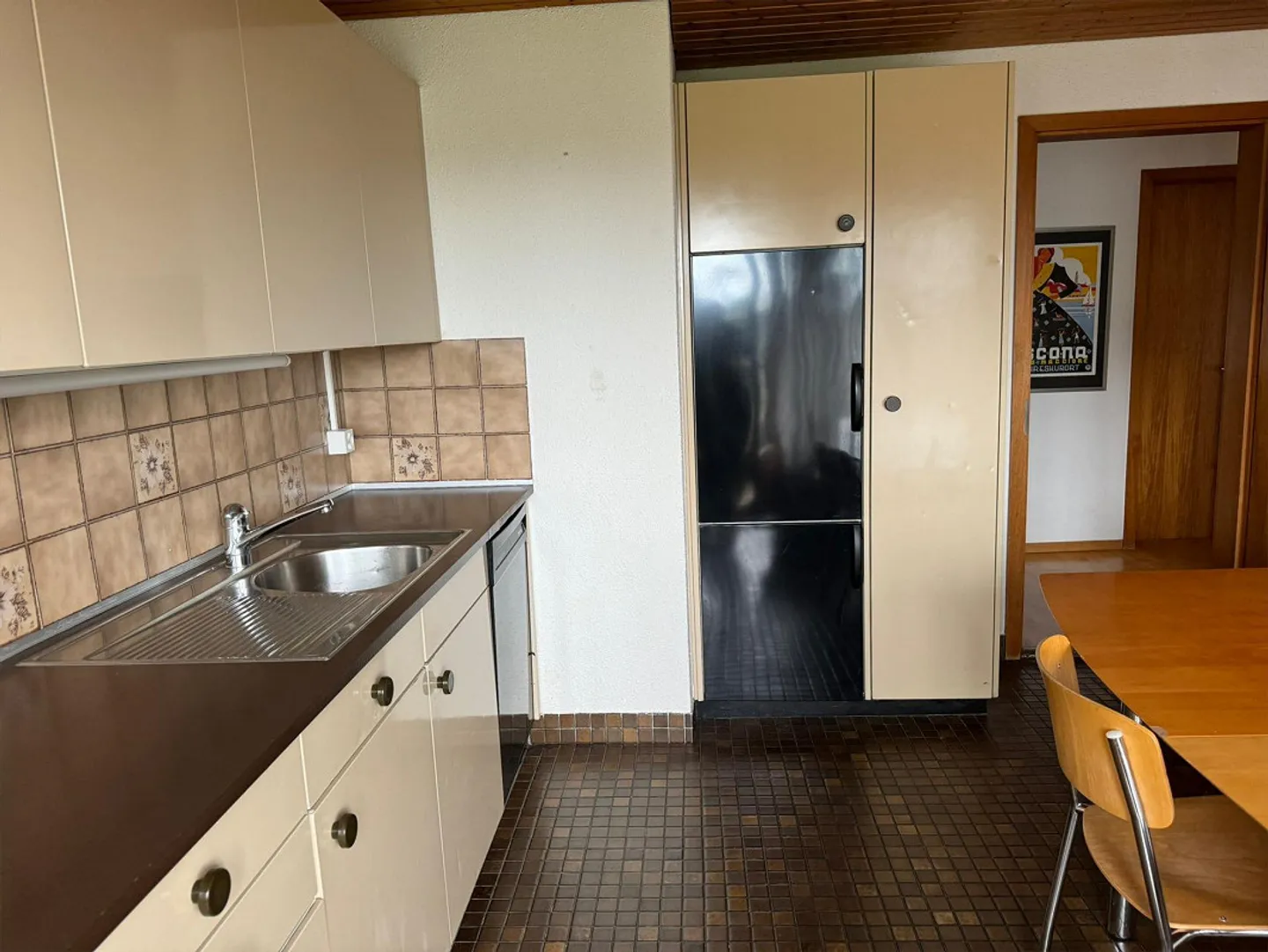 Ampio appartamento di 5,5 stanze in una posizione centrale e verde - Foto 6 di 14