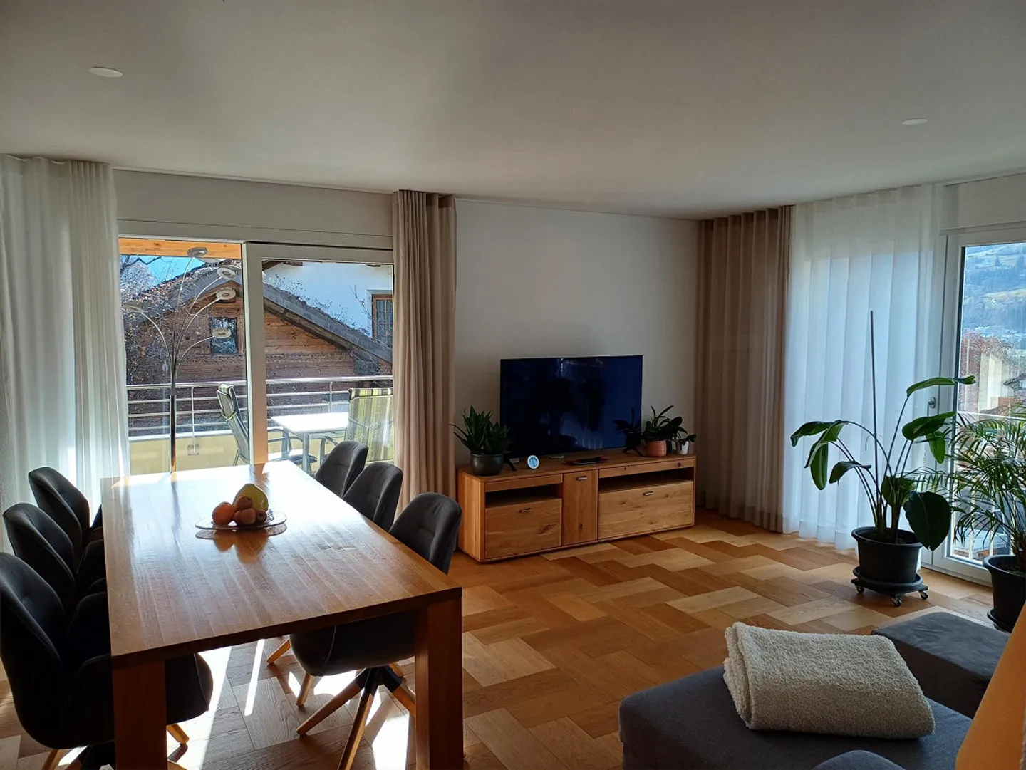 Appartement moderne avec vue sur le Beverin - Photo 3 sur 12