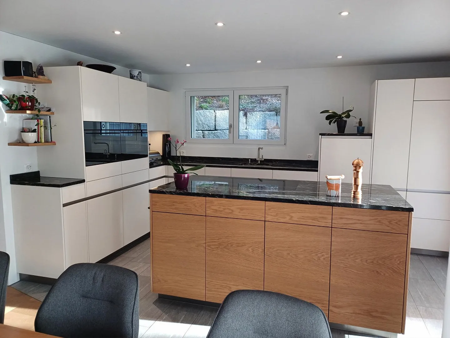 Appartement moderne avec vue sur le Beverin - Photo 4 sur 12