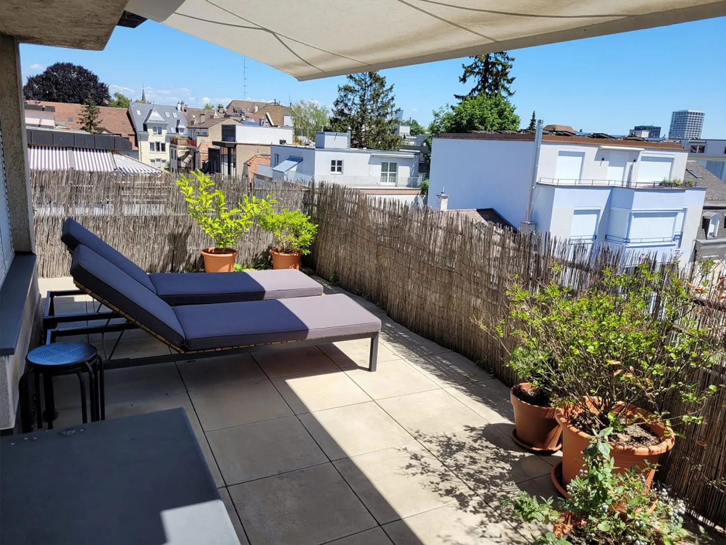 Appartamento duplex luminoso con grande terrazza sul tetto nel quartiere di Bachletten - Foto 9 di 16