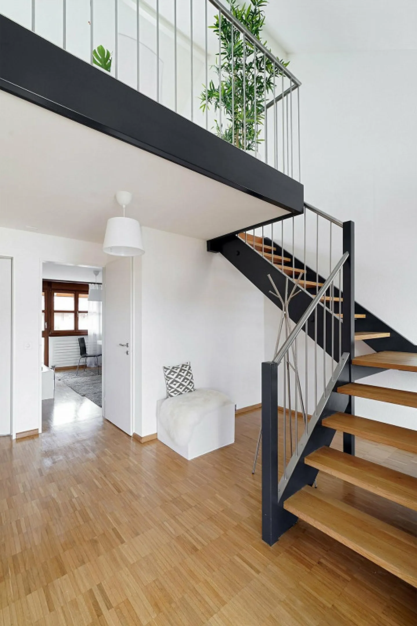 Appartamento duplex ristrutturato con molto fascino - Foto 7 di 9