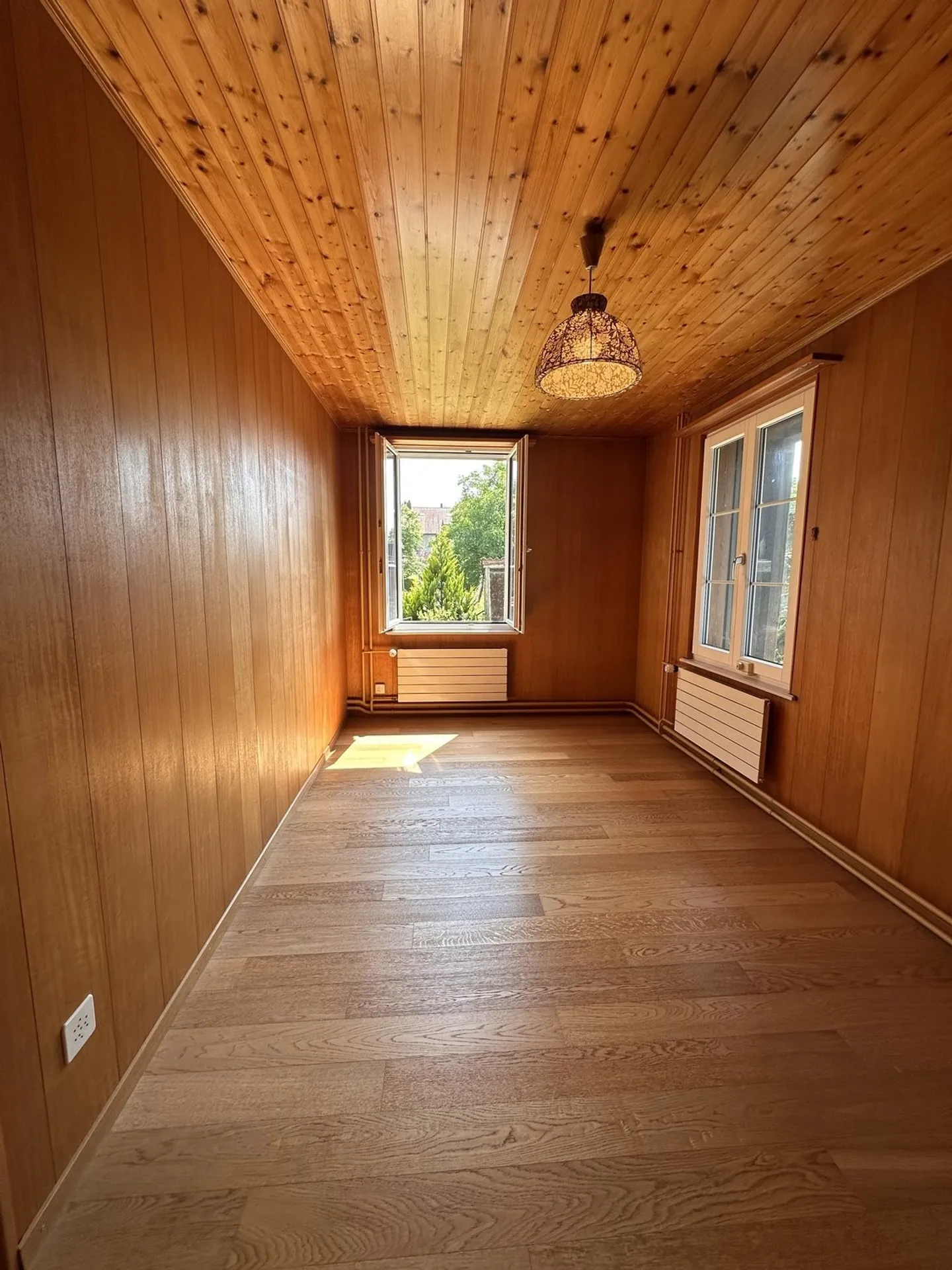 Idillio residenziale ad Aarberg: appartamento di 4,5 stanze con balcone e utilizzo del giardino - Foto 7 di 9