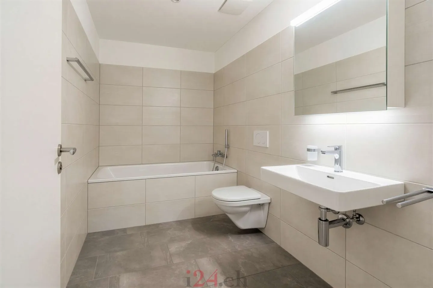 Helle 4.5 Zi.-Attika-Wohnung mit  viel Privatsphäre an guter Lage - Foto 9 di 10