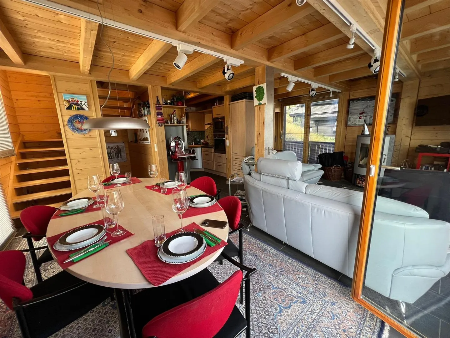Chalet exclusif de 5,5 pièces dans un emplacement tranquille à Wiler - Photo 5 sur 13
