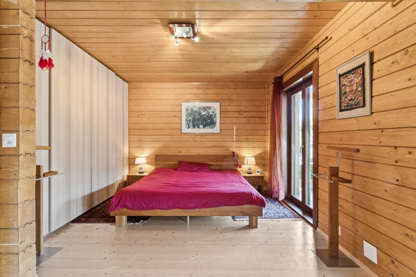 Neues Massivholzhaus 50m vom Neuenburgersee entfernt - Foto 3 von 13