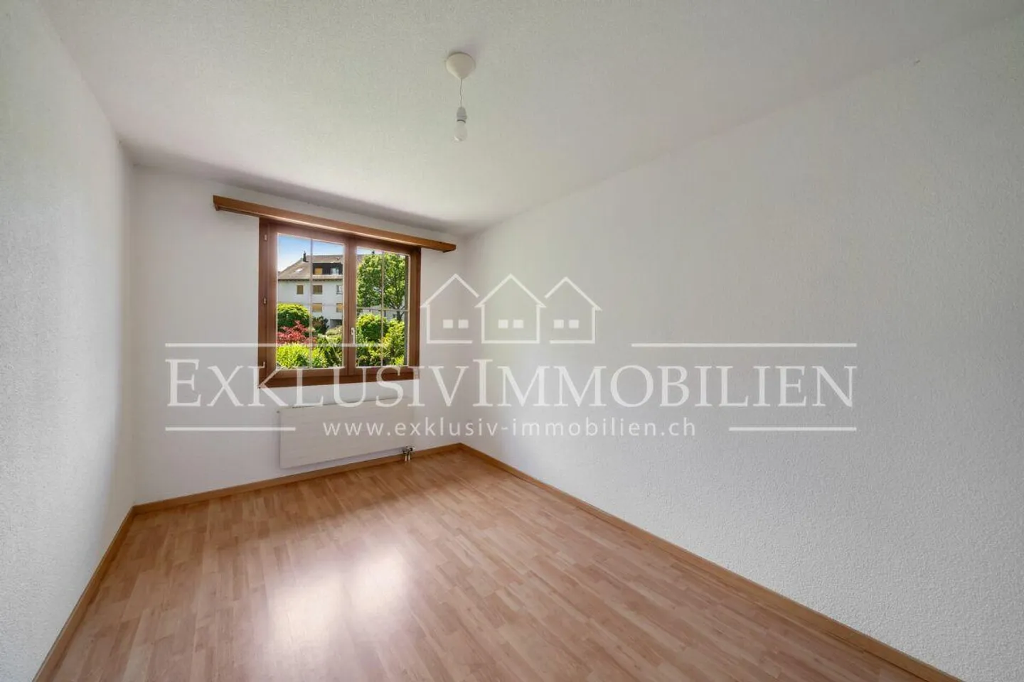 Charming and spacious home with a paradise garden - Photo 5 of 6