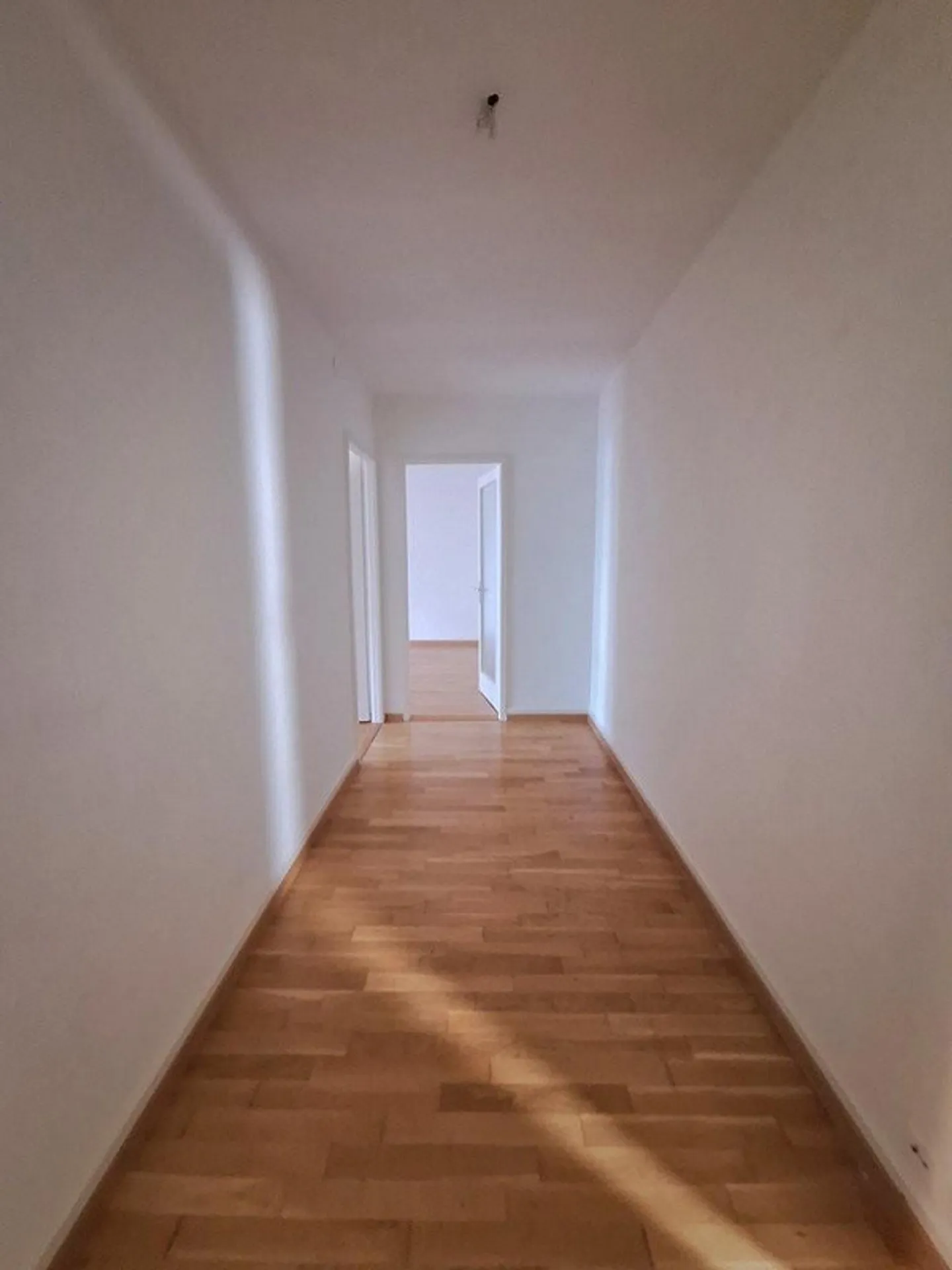 Schönes 2-Zimmer-Apartment mit Balkon - Foto 2 von 5