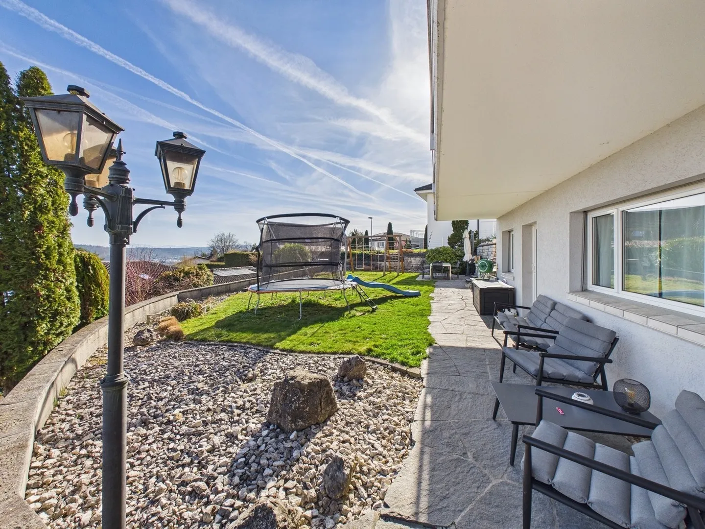 Idillio residenziale con piscina e vista panoramica incomparabile - Foto 2 di 6