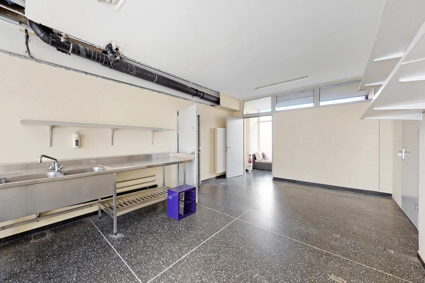 236m² - Spazio commerciale versatile - limitato fino all'inizio del 2027 - Foto 5 di 11