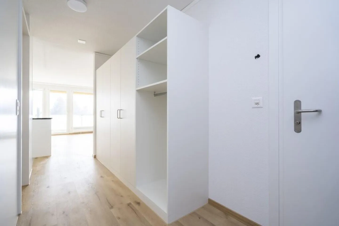 Votre Nouveau Foyer : Appartement 3.5 Pièces Presque Neuf Près du Centre ! - Photo 5 sur 9