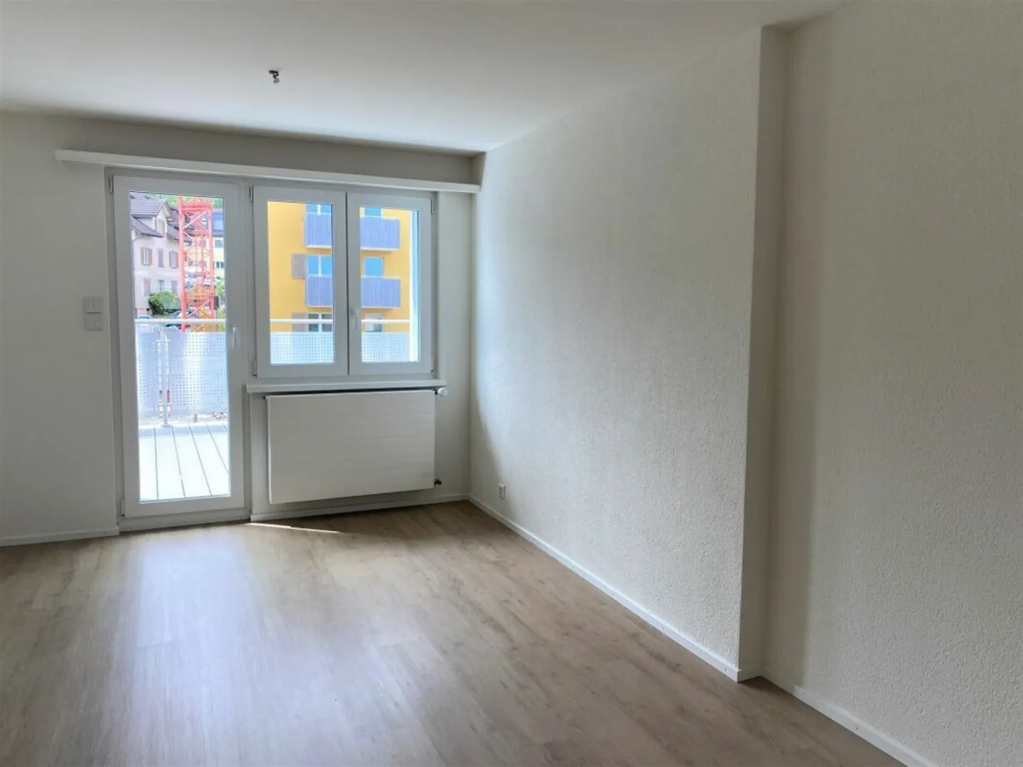 Sehr gepflegte 3,5-Zi.-Wohnung mit grosser Terrasse - Foto 3 von 12
