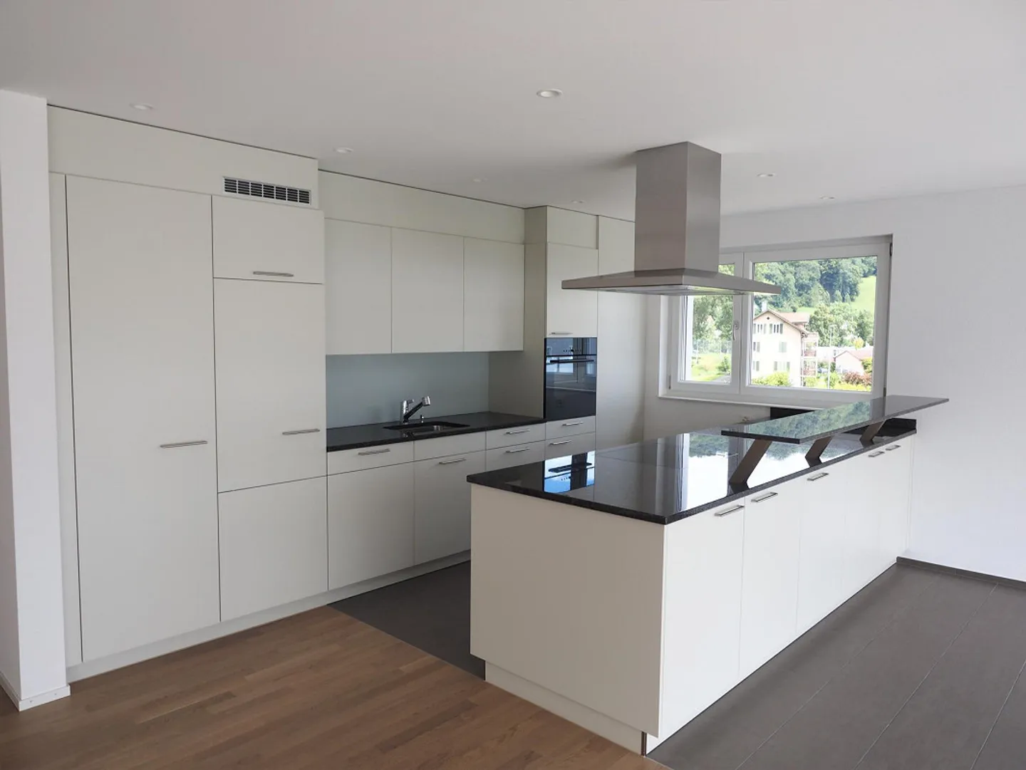 3½ • Modern • Climate Comfort Apartment on 1st Floor • Quiet Environment - Photo 1 of 10