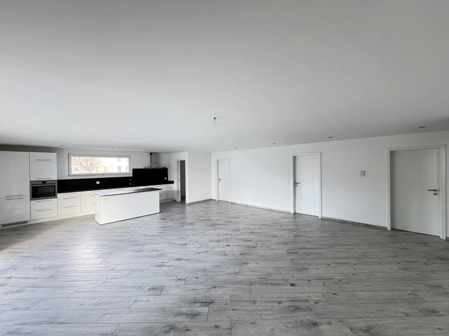 Appartement moderne avec terrasse - Photo 3 sur 11