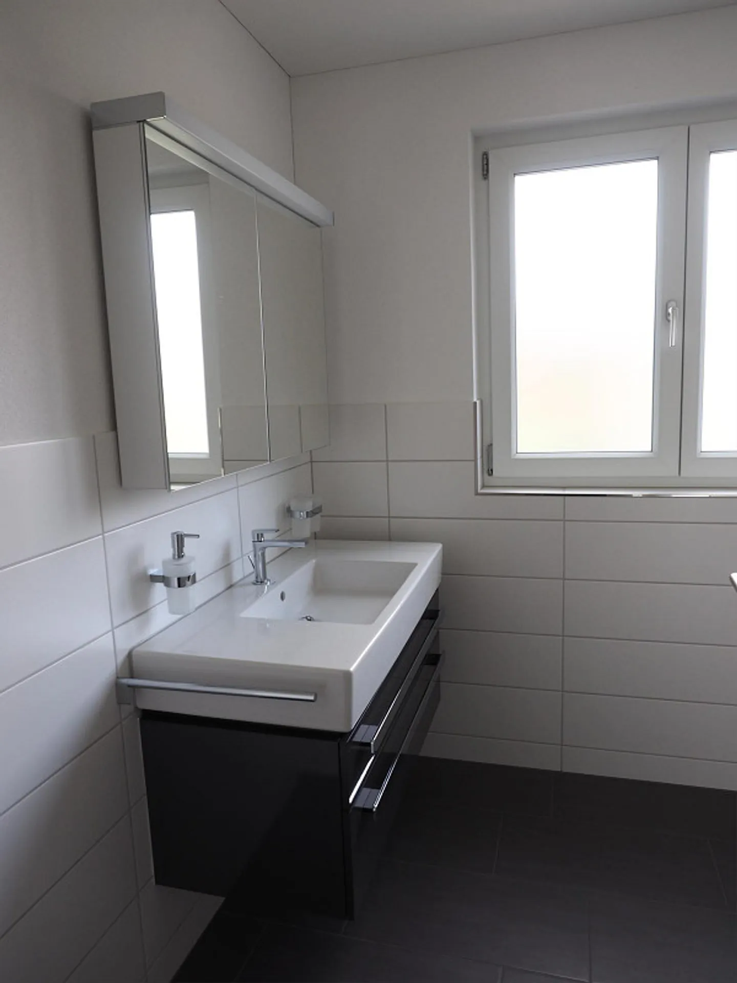 3½ • Modern • Climate Comfort Apartment on 1st Floor • Quiet Environment - Photo 5 of 10