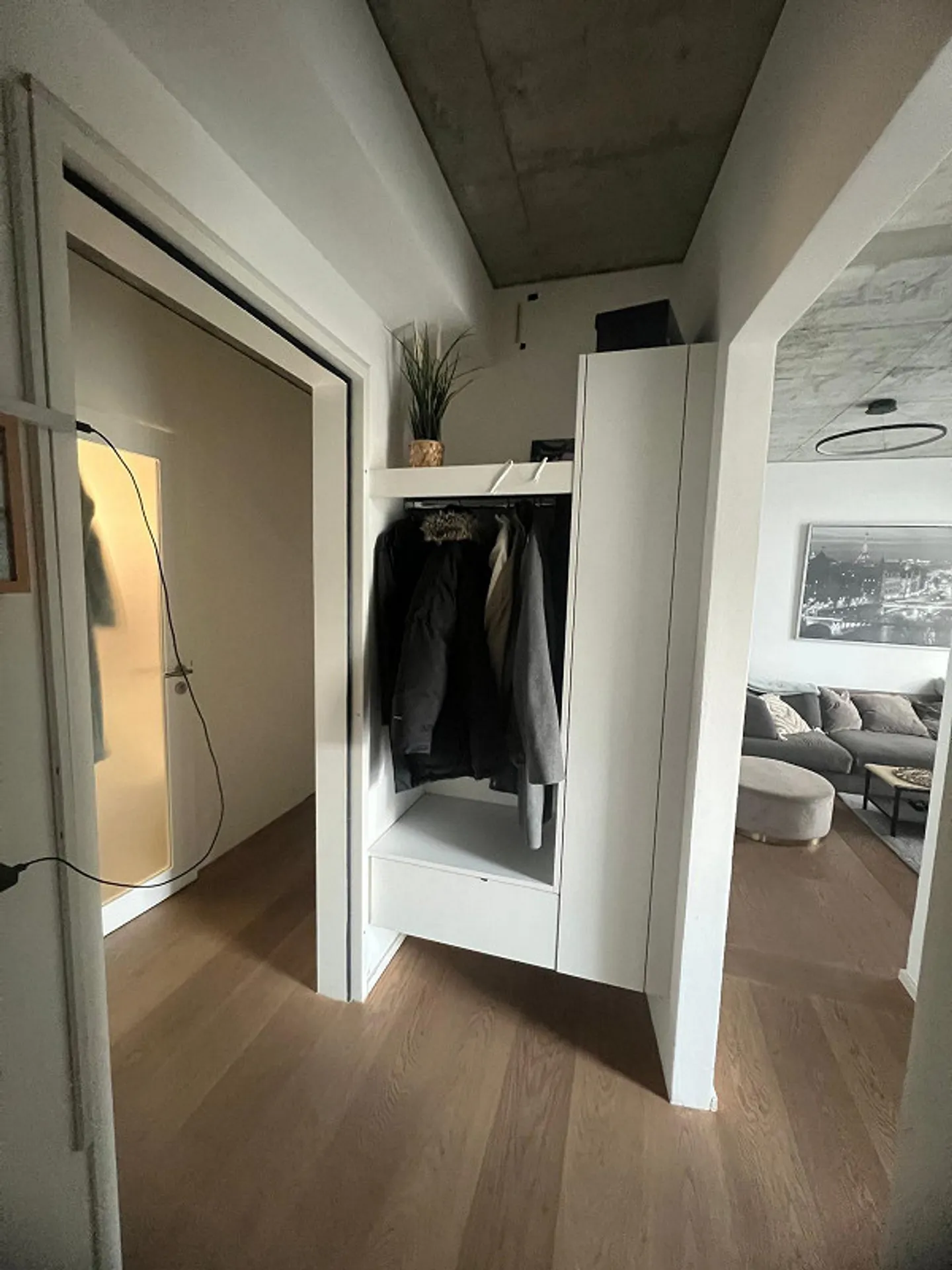 Bright modern 2.5 room apartment with garden share - Photo 7 of 12