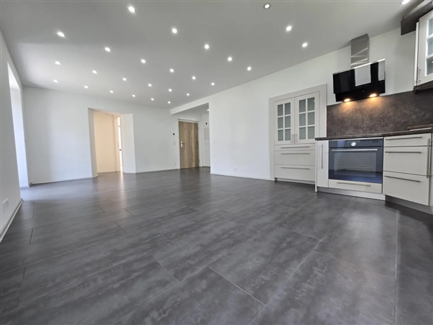 Magnifique appartement de 4,5 pièces avec caractère - Parking inclus - Photo 1 sur 5