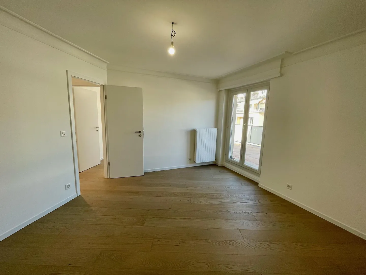 Appartement Rénové avec Vue sur le Lac - Photo 9 sur 17