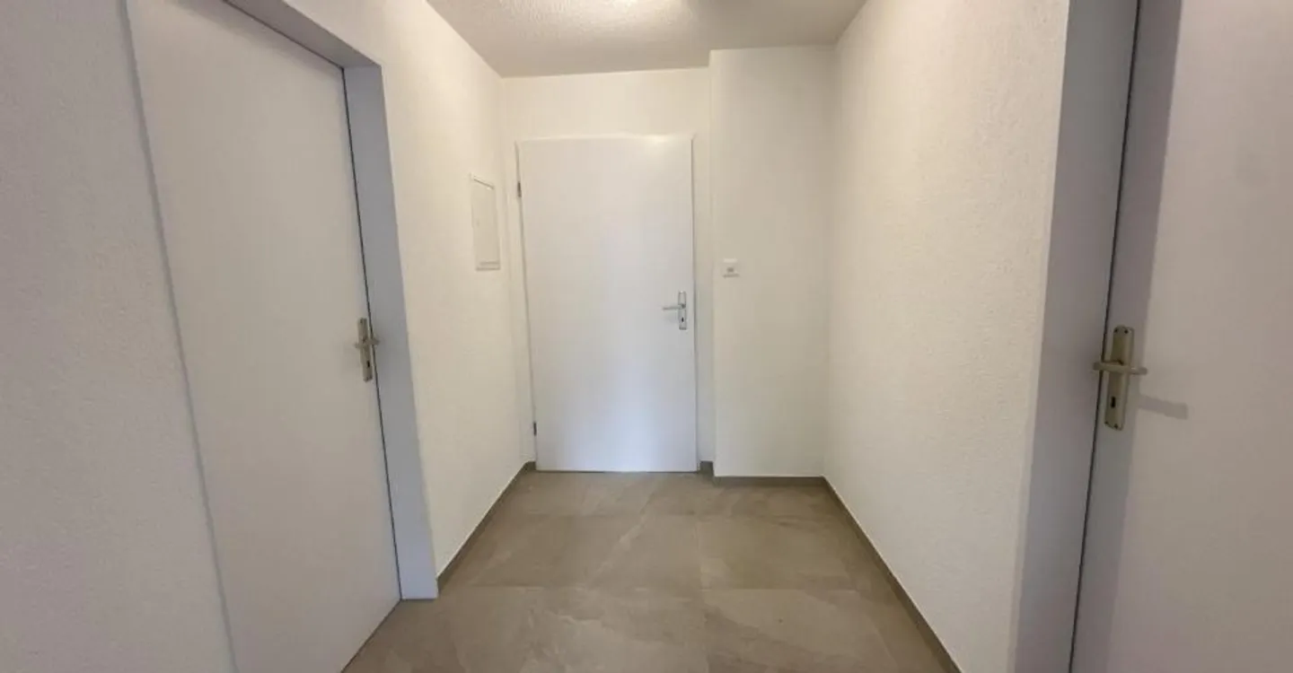 Appartement entièrement rénové de 4.5 pièces à Alle - Foto 9 di 12