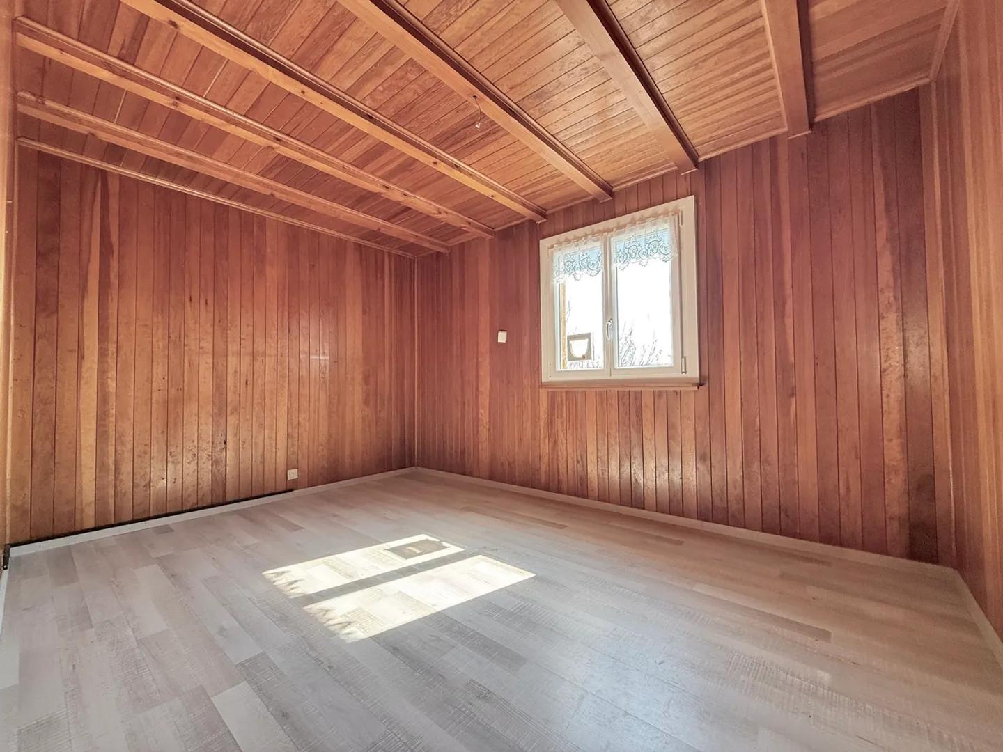 Cottage to renovate with a view of the Alps in the distance! - Photo 7 of 14