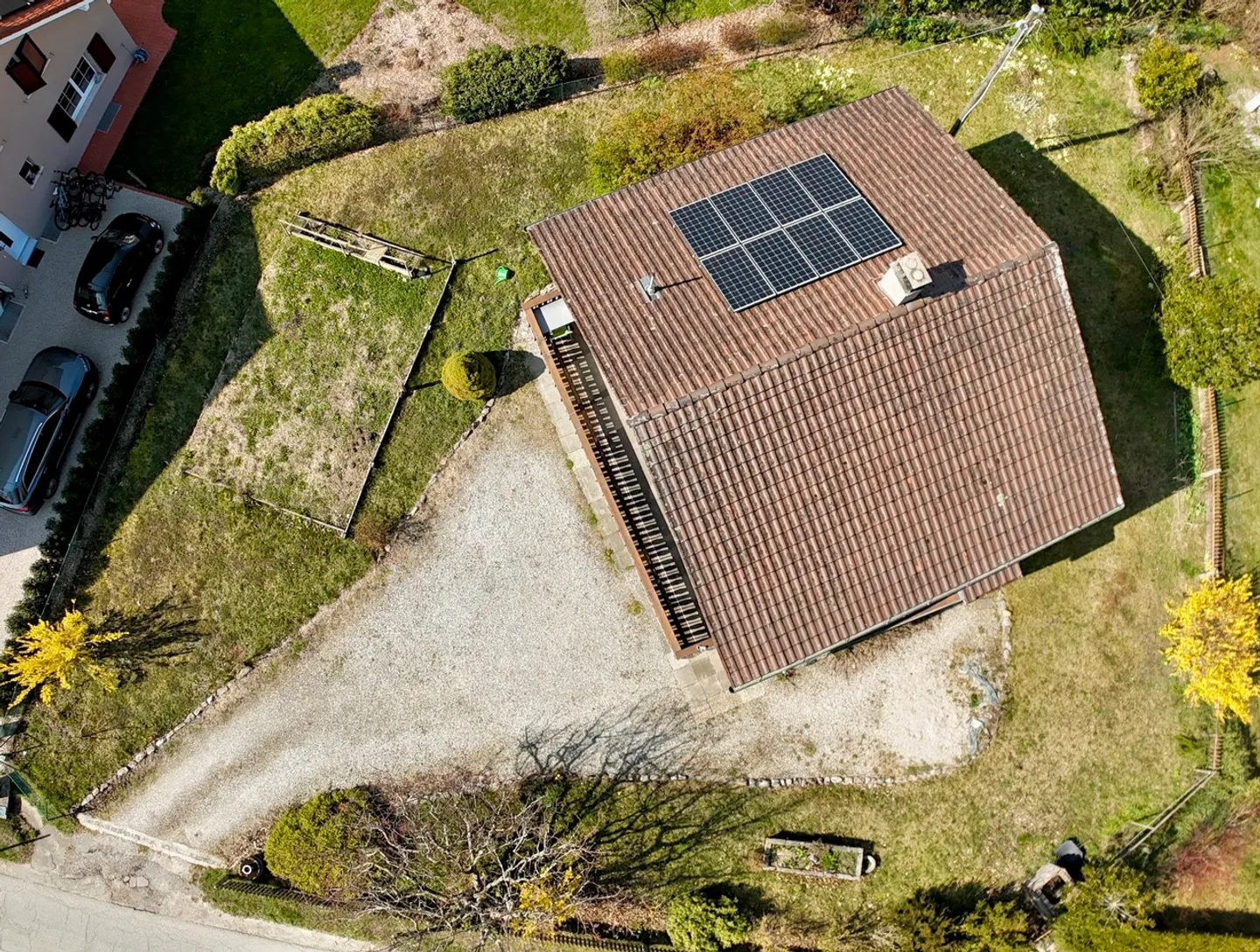 Cottage to renovate with a view of the Alps in the distance! - Photo 3 of 14