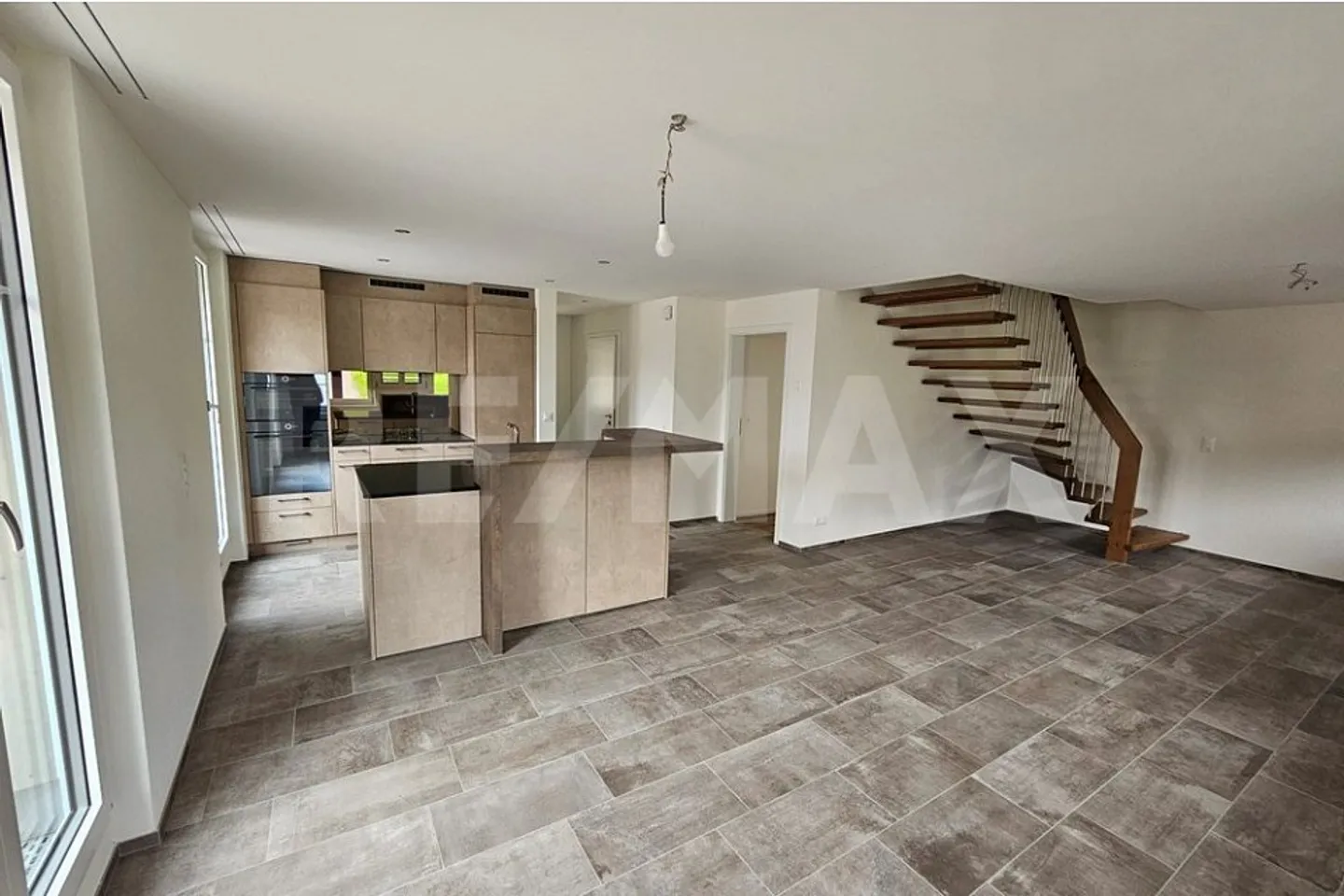 5.5-room condominium in the new construction project "Smiledörfli Wydum Rorbas" - House 8 - Photo 6 of 13