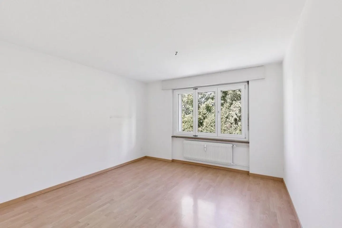 Appartamento spazioso in una zona residenziale tranquilla in affitto - Foto 7 di 8