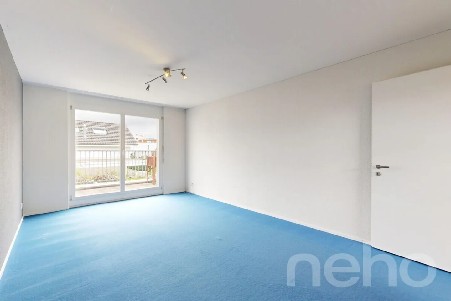 Maison individuelle spacieuse dans un quartier résidentiel calme - Photo 5 sur 12