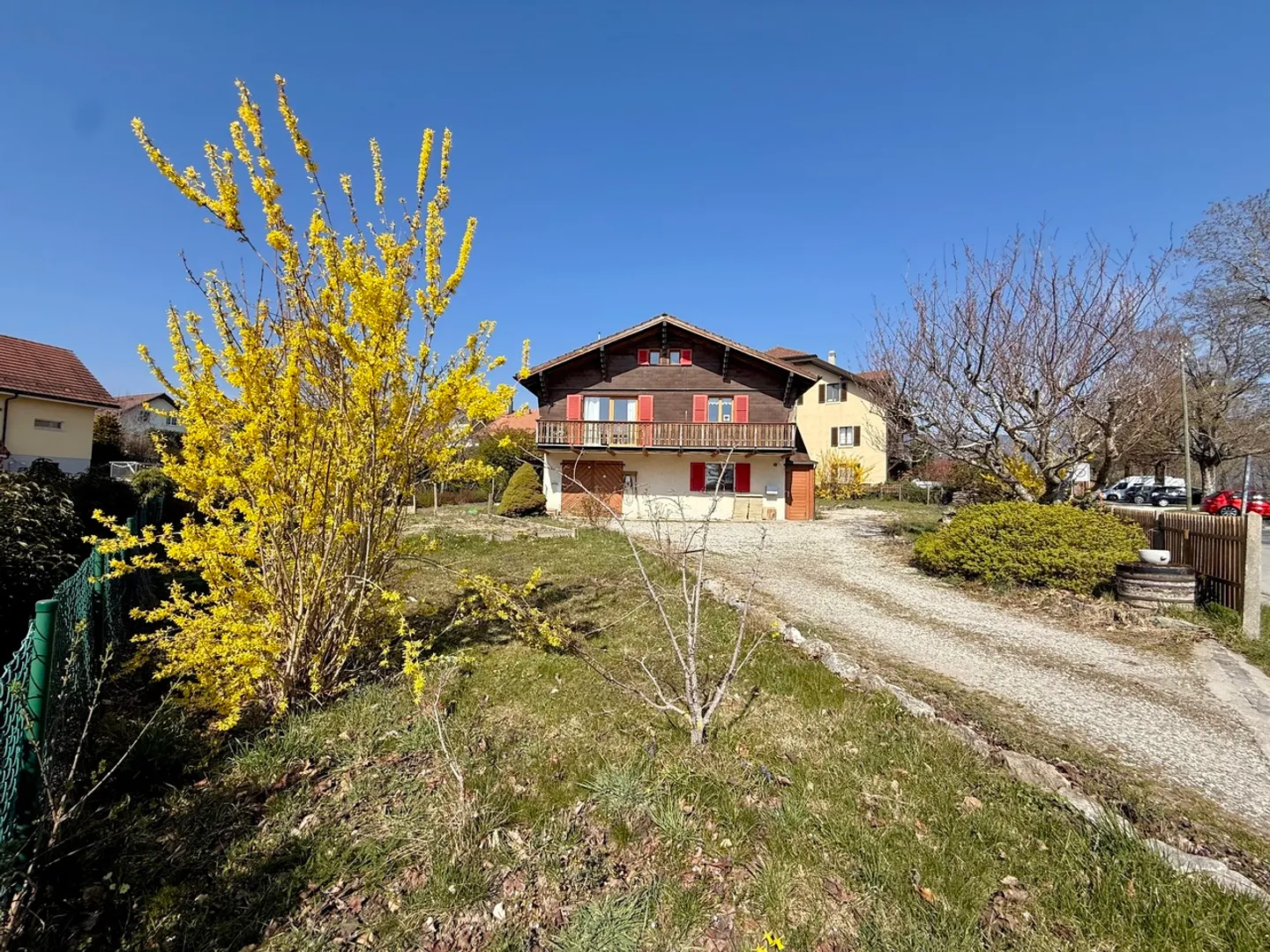 Cottage to renovate with a view of the Alps in the distance! - Photo 12 of 14