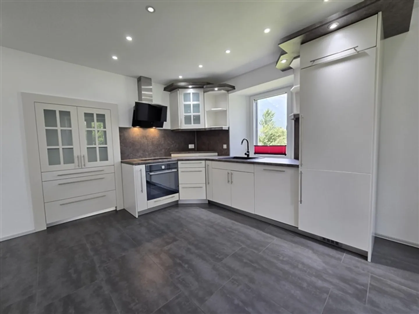 Magnifique appartement de 4,5 pièces avec caractère - Parking inclus - Photo 2 sur 5