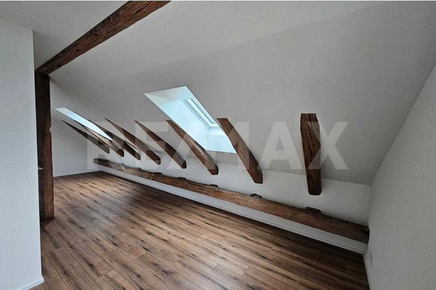 5.5-room condominium in the new construction project "Smiledörfli Wydum Rorbas" - House 8 - Photo 8 of 13