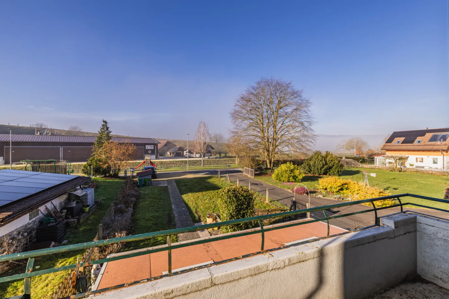 MAISON D'HABITATION AVEC POTENTIEL CONSTRUCTIBLE A CHAVORNAY - Photo 8 of 12
