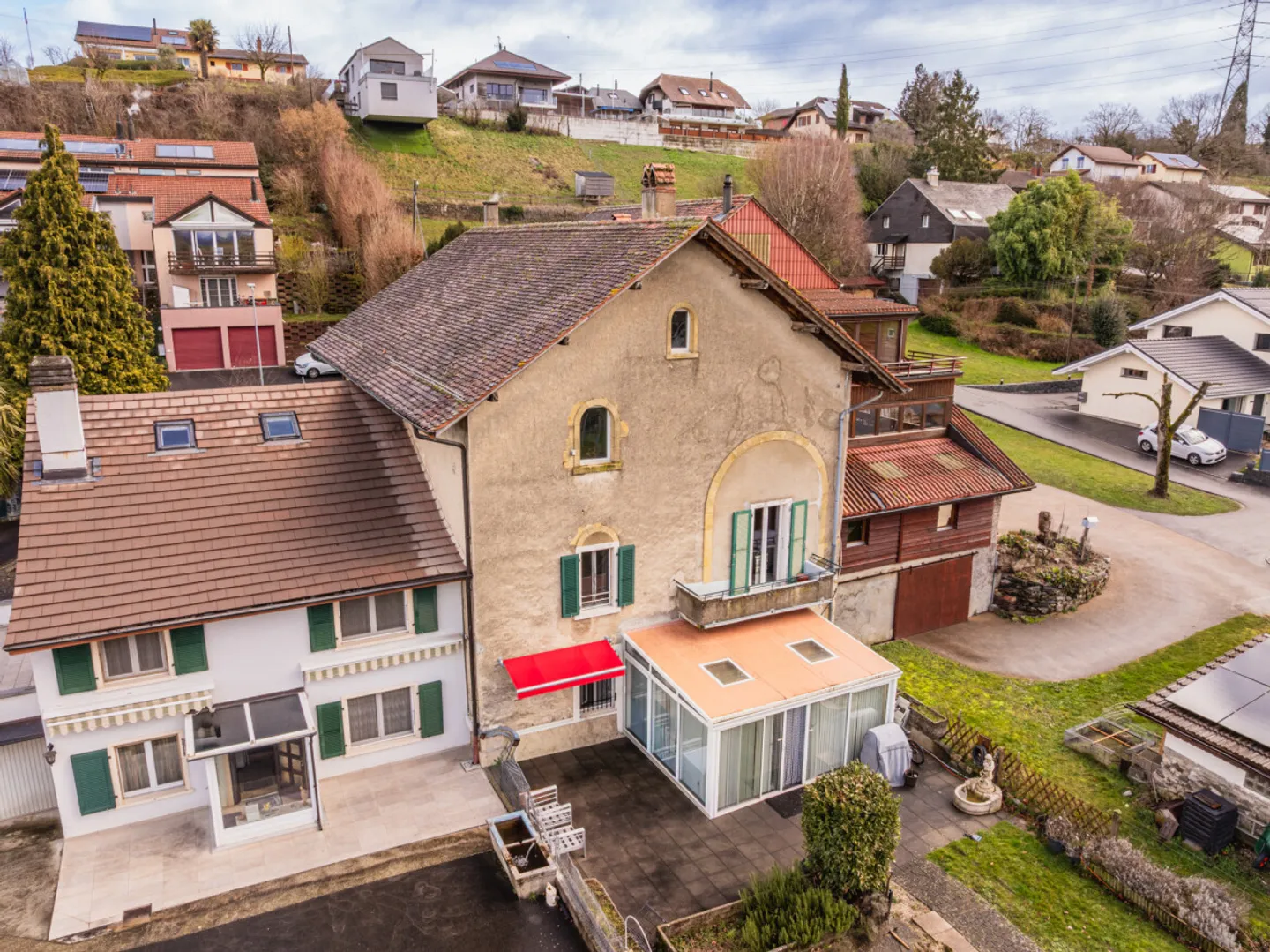 MAISON D'HABITATION AVEC POTENTIEL CONSTRUCTIBLE A CHAVORNAY - Photo 10 of 12