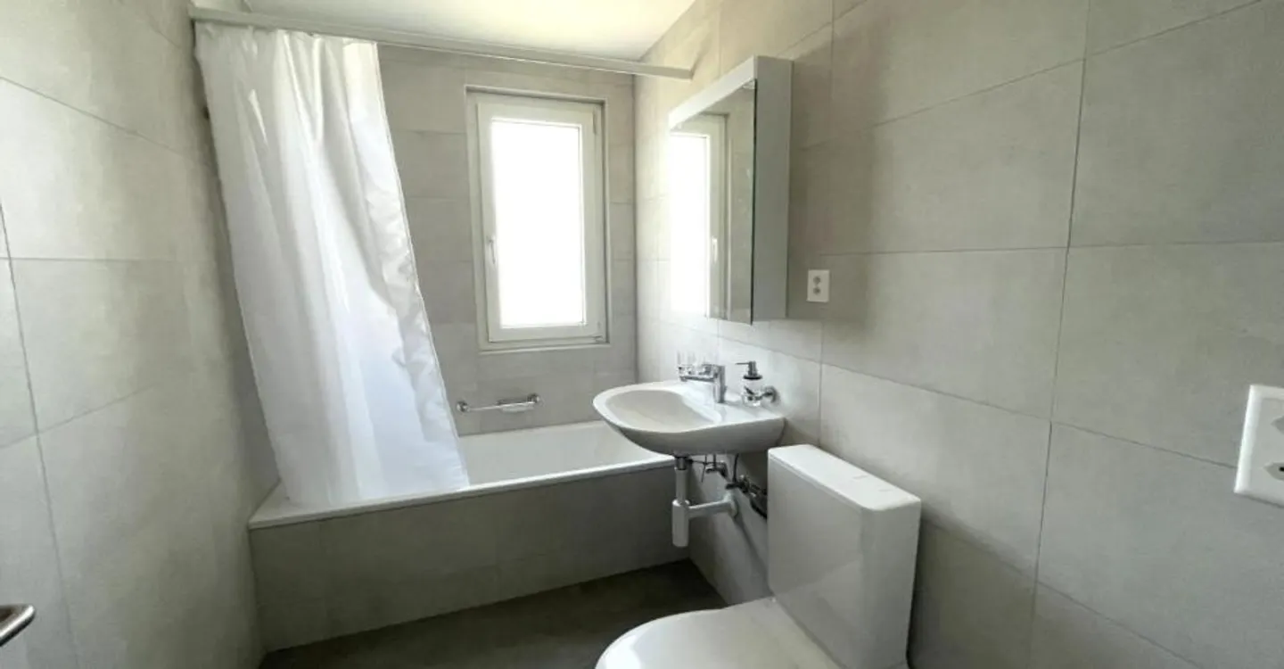 Appartement lumineux 4 pièces avec balcon - Photo 8 sur 16
