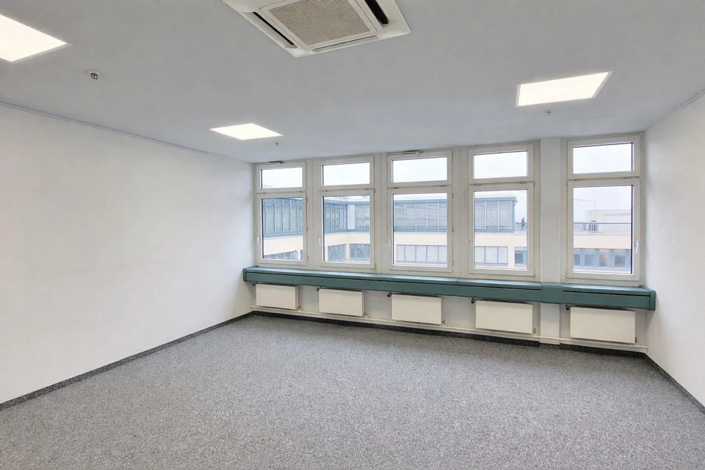 1'437 m² nel ricercato CAMPUS Mägenwil! - Foto 5 di 13