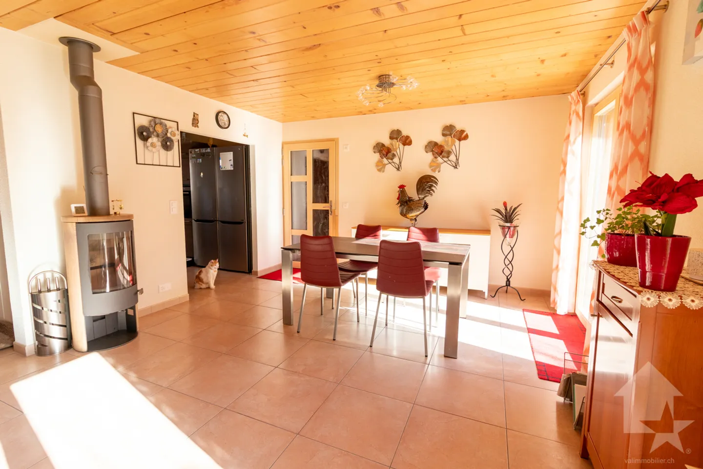 Magnifica villa di 5.5 locali con ampio terreno e garage doppio - Foto 4 di 29