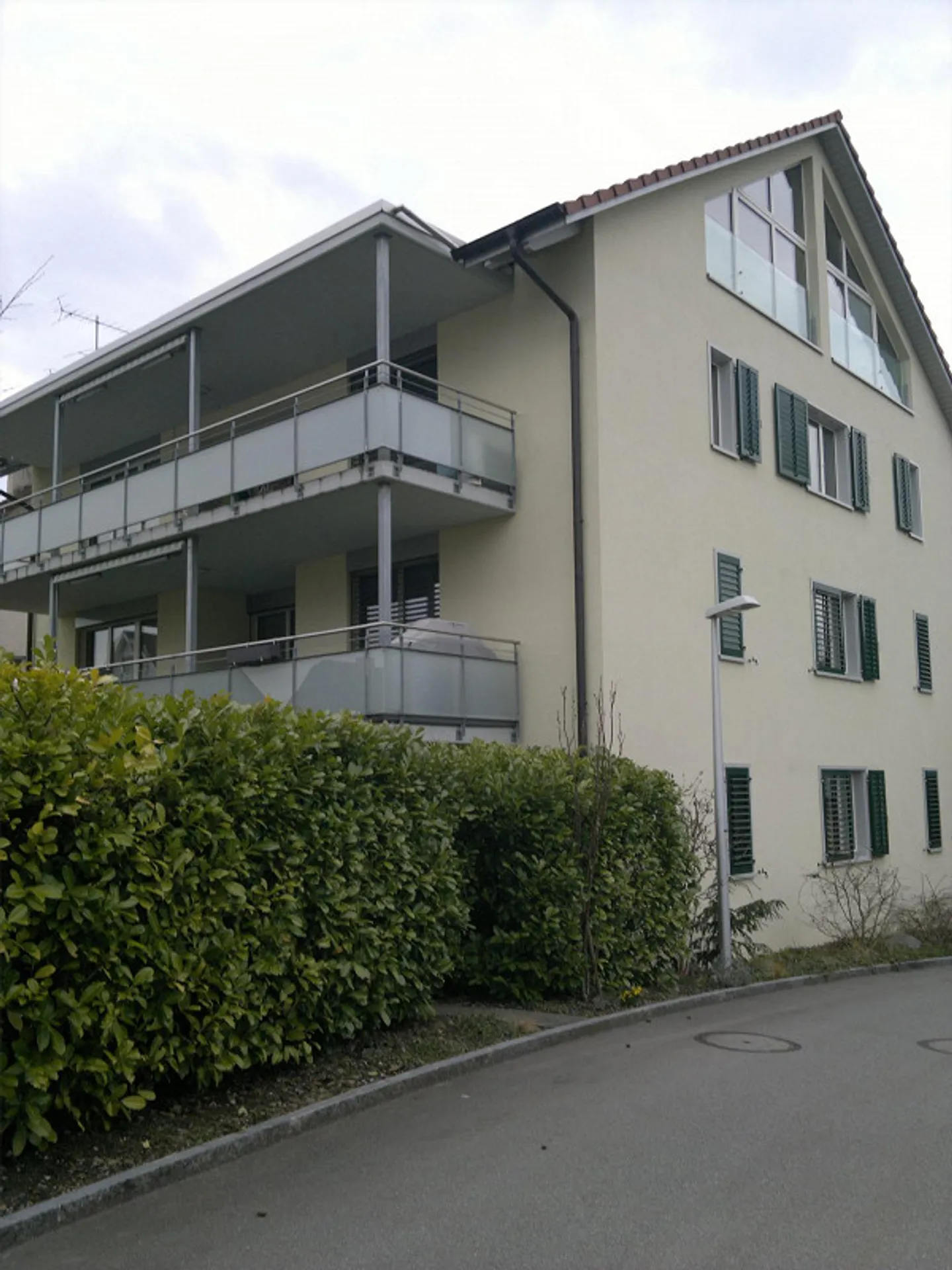 Moderne 4 1/2 Zi-Wohnung im 2.OG (120 m2) mit gedecktem Balkon (28m2) - Foto 15 von 16