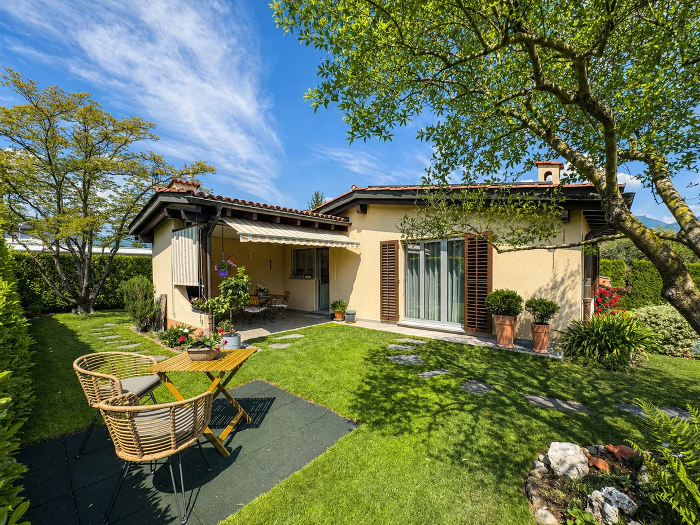 Elegant house with garden in Collina d’Oro - Photo 10 of 18