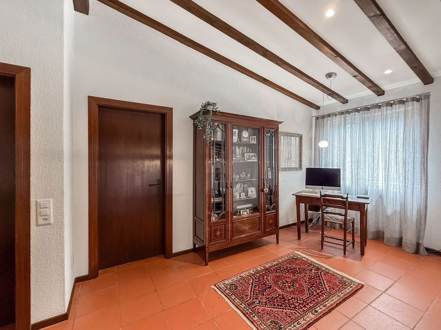 Elegant house with garden in Collina d’Oro - Photo 3 of 18