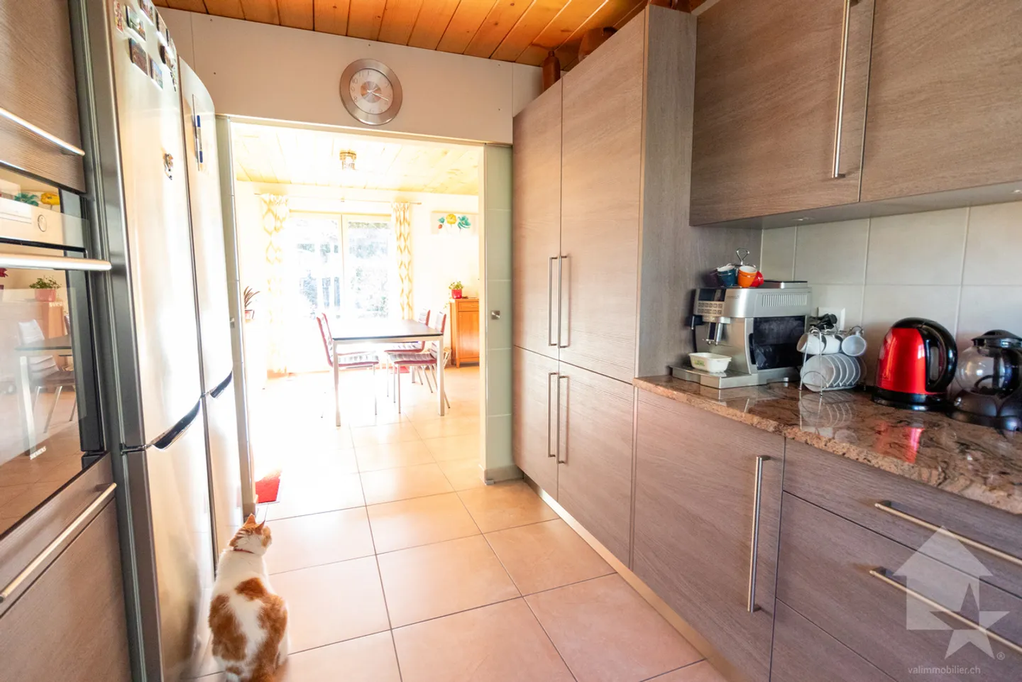 Magnifica villa di 5.5 locali con ampio terreno e garage doppio - Foto 8 di 29