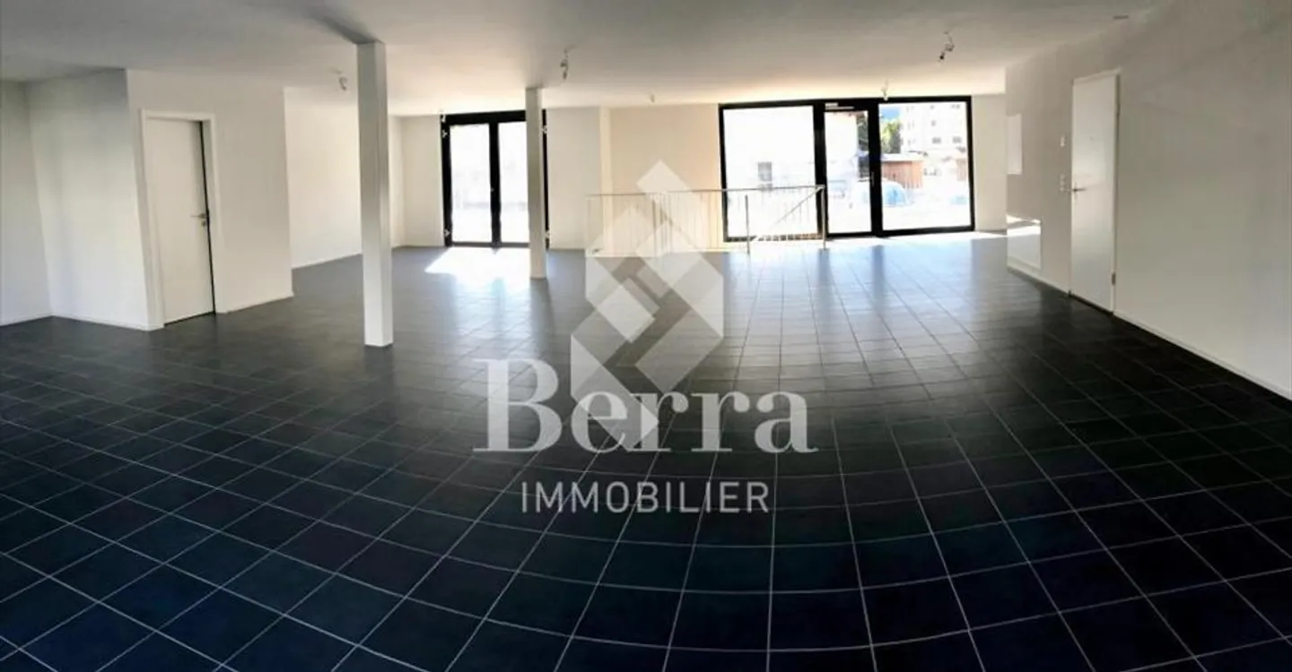 Spazio Commerciale a Martigny - Foto 3 di 13