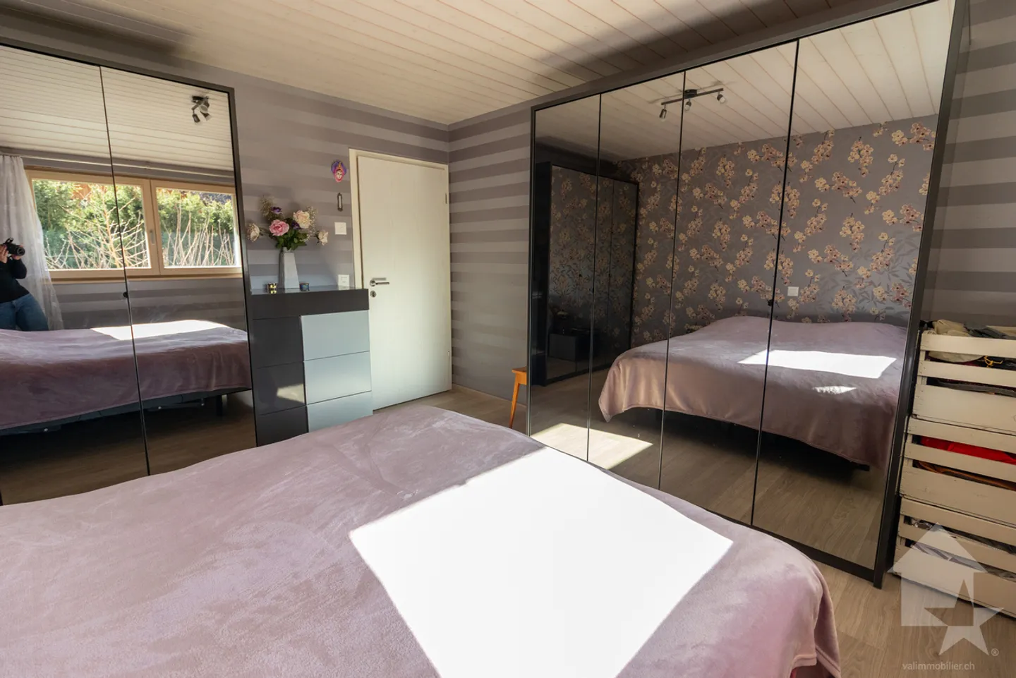 Magnifica villa di 5.5 locali con ampio terreno e garage doppio - Foto 11 di 29