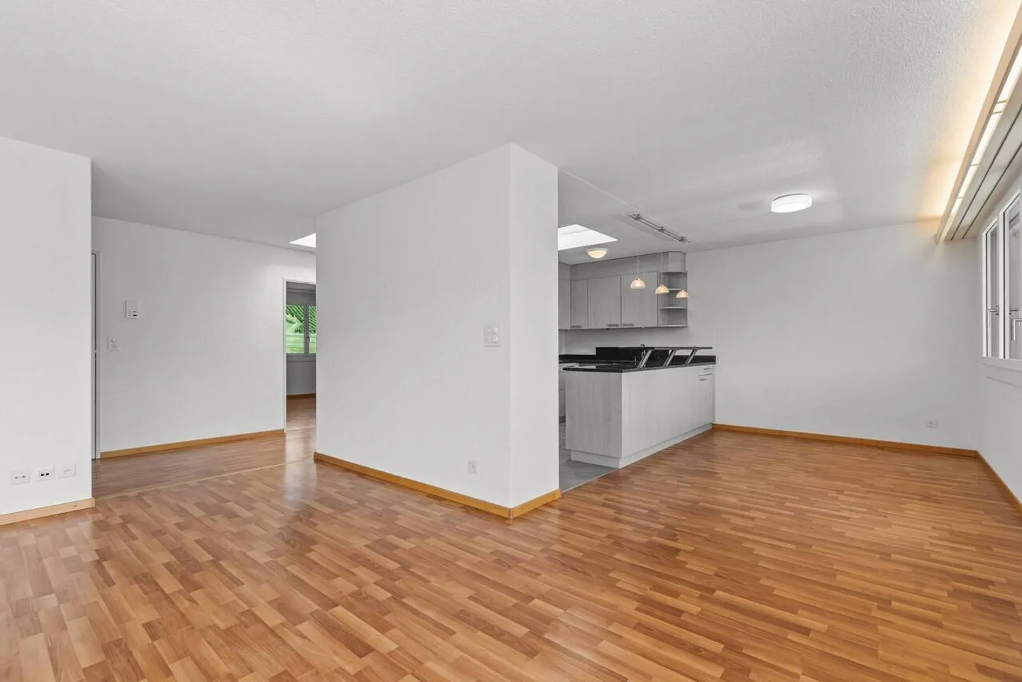 Grosszügige 5.5-Zimmer-Attikawohnung mit 72 m² Terrasse und Weitblick - Foto 6 von 12