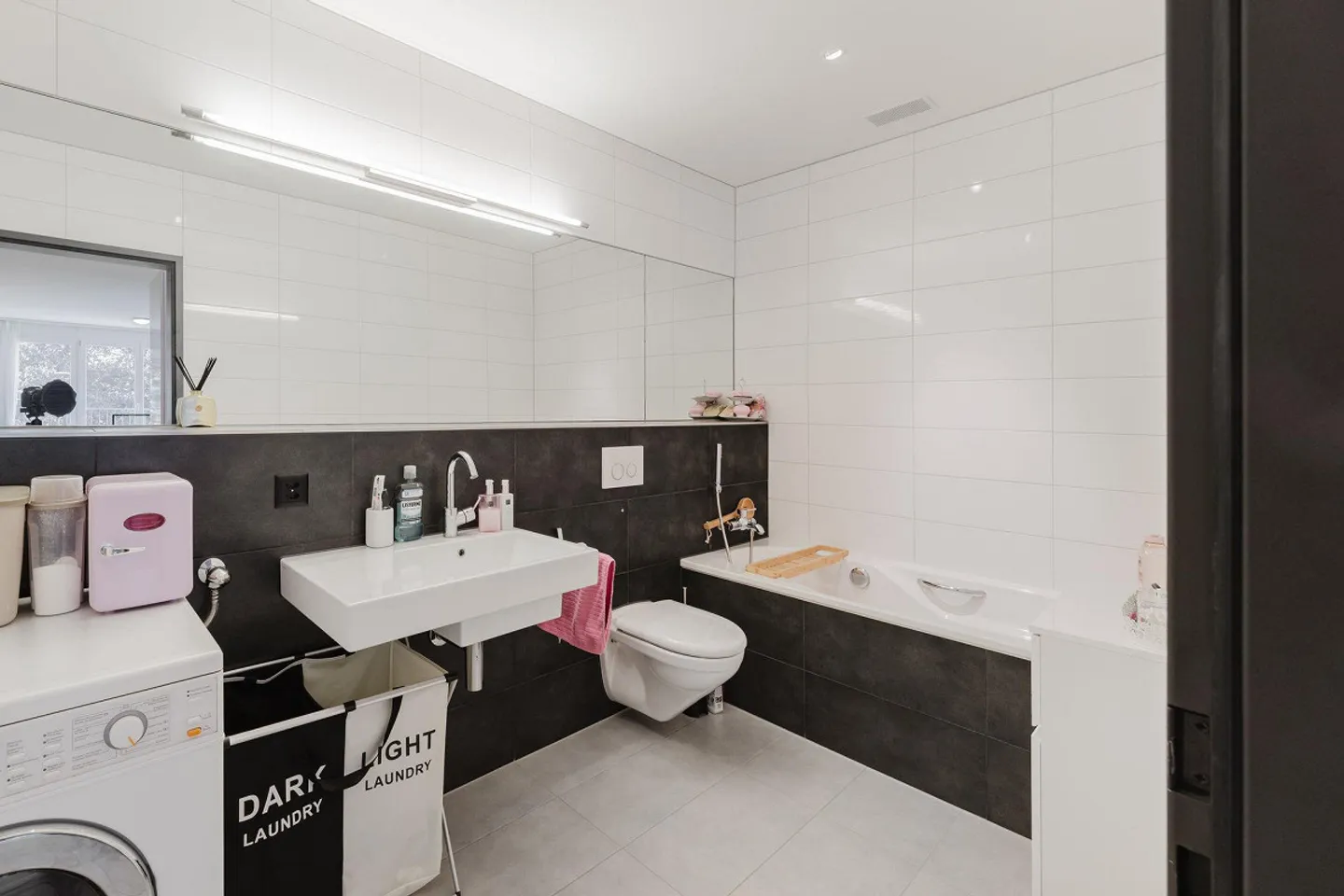 Tout très proche - Appartement 3.5 pièces au cœur de Wil - Photo 5 sur 13