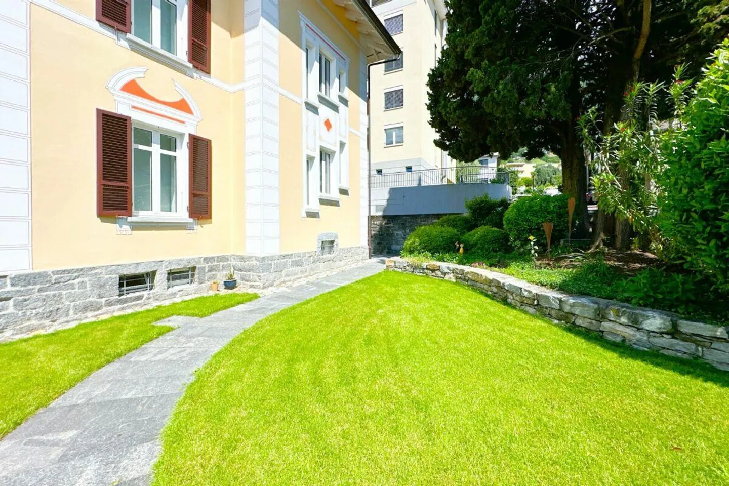 Une oasis d'élégance et de tranquillité au cœur de Minusio - Villa Geranio - Photo 10 sur 11