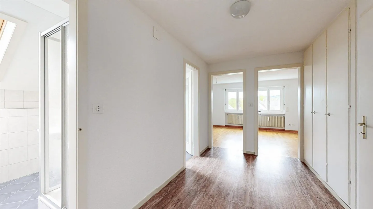 Glad to Come Home - Photo 3 of 6