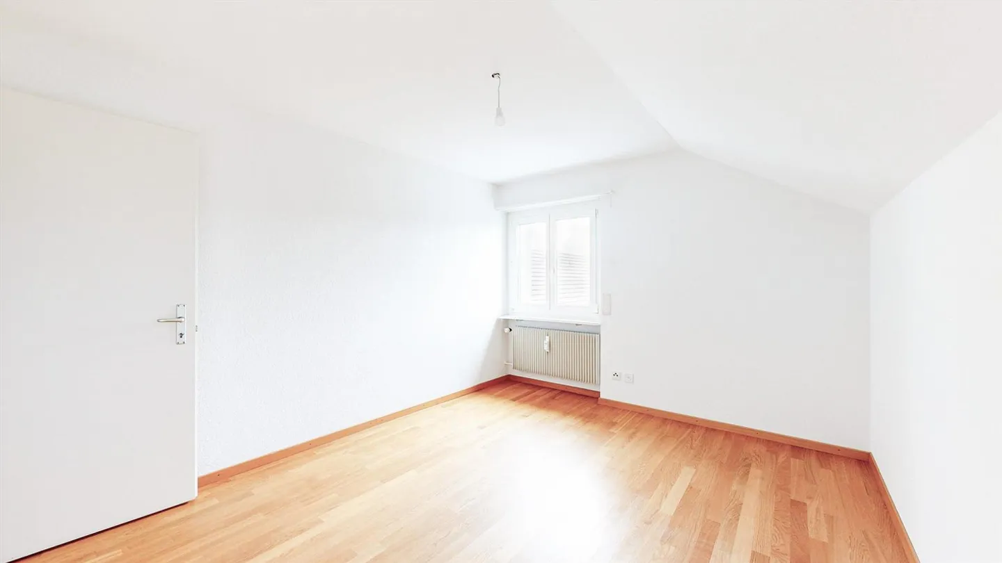 Glad to Come Home - Photo 5 of 6