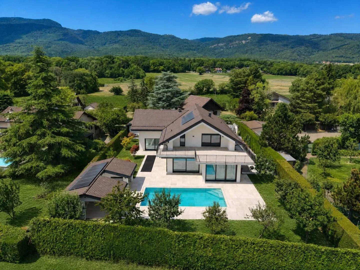 Exceptional high-end villa - Photo 2 of 13