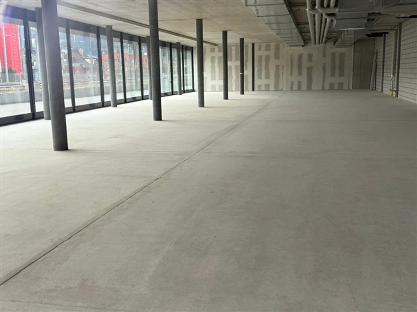 Espace de stockage flexible à la gare de Konolfingen – 500m² pour une utilisation temporaire - Photo 4 sur 4