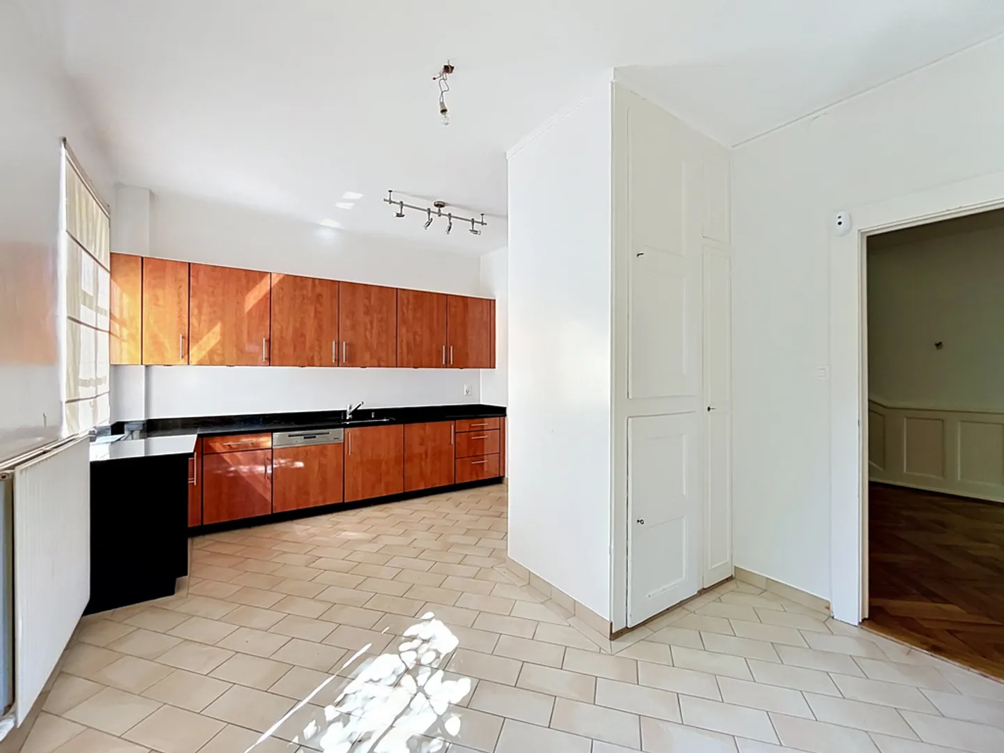 8-Zimmer-Haus - Foto 2 von 9